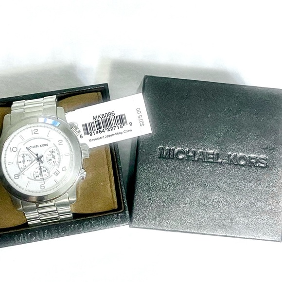 MICHAEL KORS “OVERSIZED RUNWAY” MK8026 SILVER WATCH - Picture 3 of 12